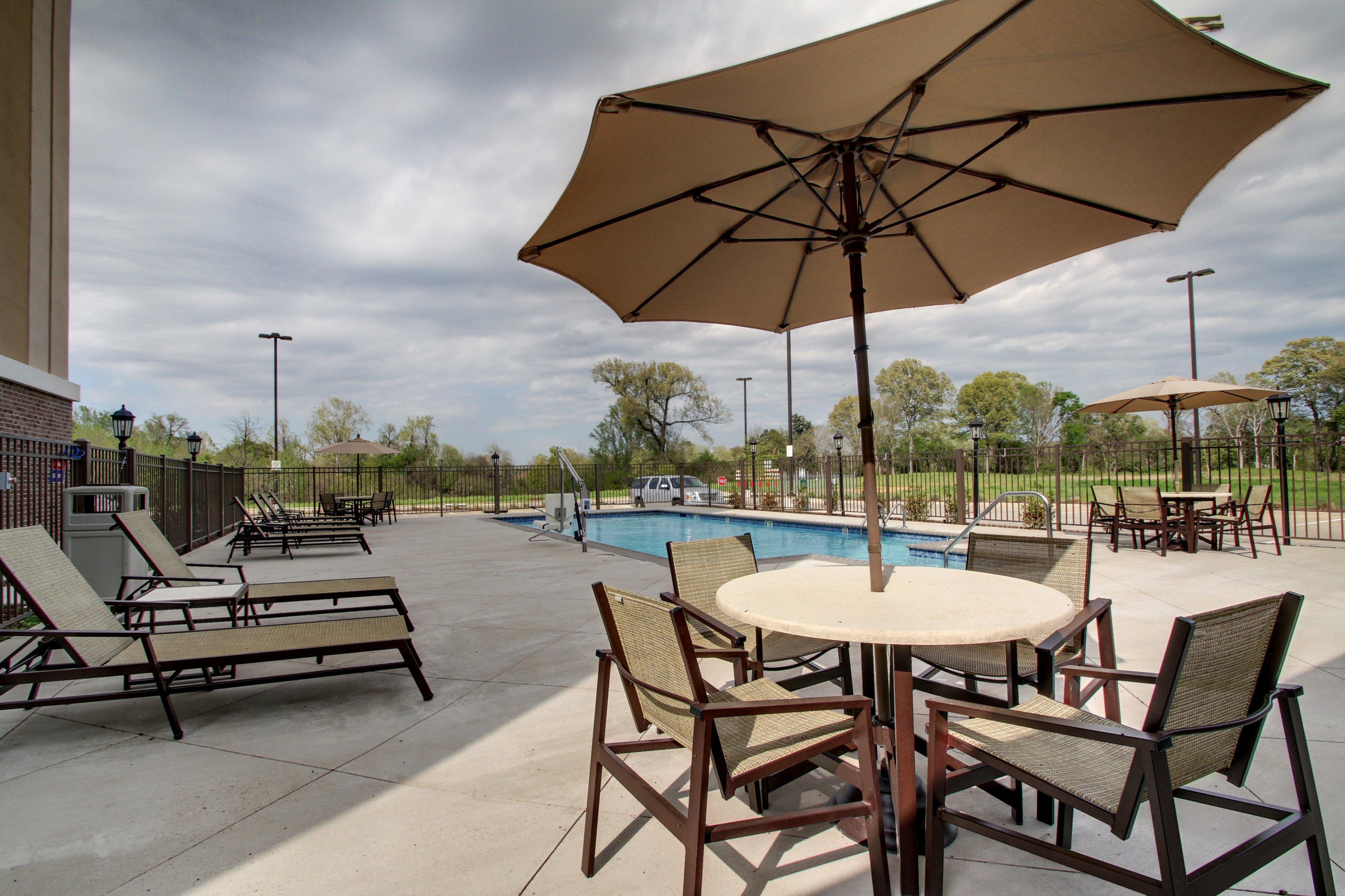 Holiday Inn Express Natchez South West By Ihg Exterior photo